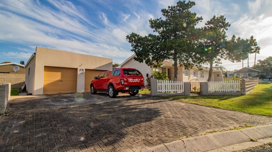 5 Bedroom Property for Sale in Rosedale Park Eastern Cape